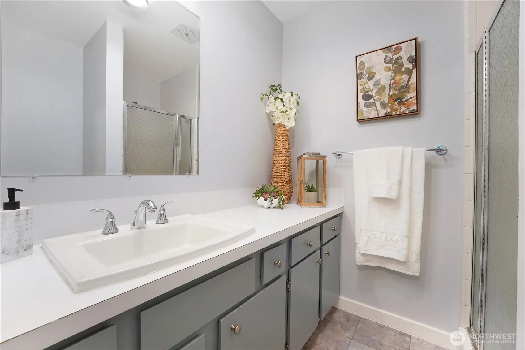 13229 Linden Avenue N #402B, Seattle, WA 98133-7565