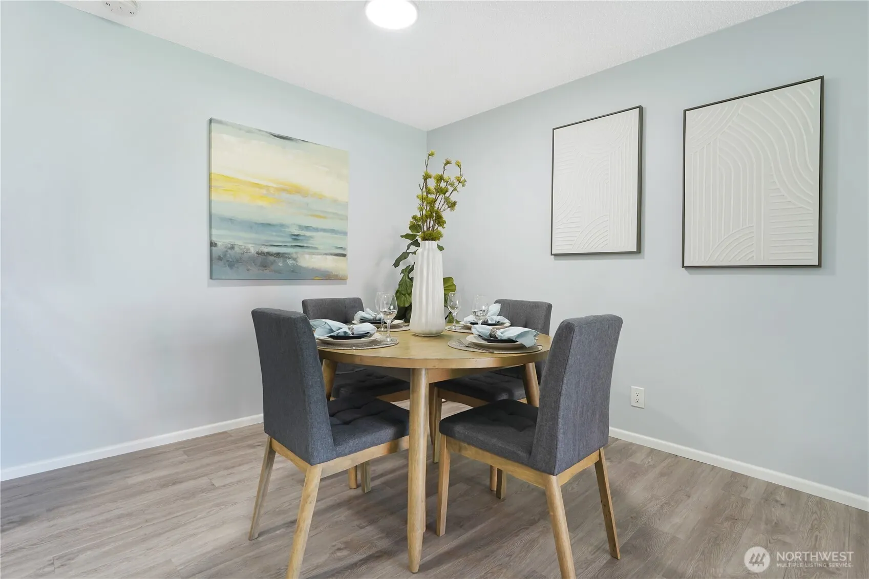 13229 Linden Avenue N #402B, Seattle, WA 98133-7565