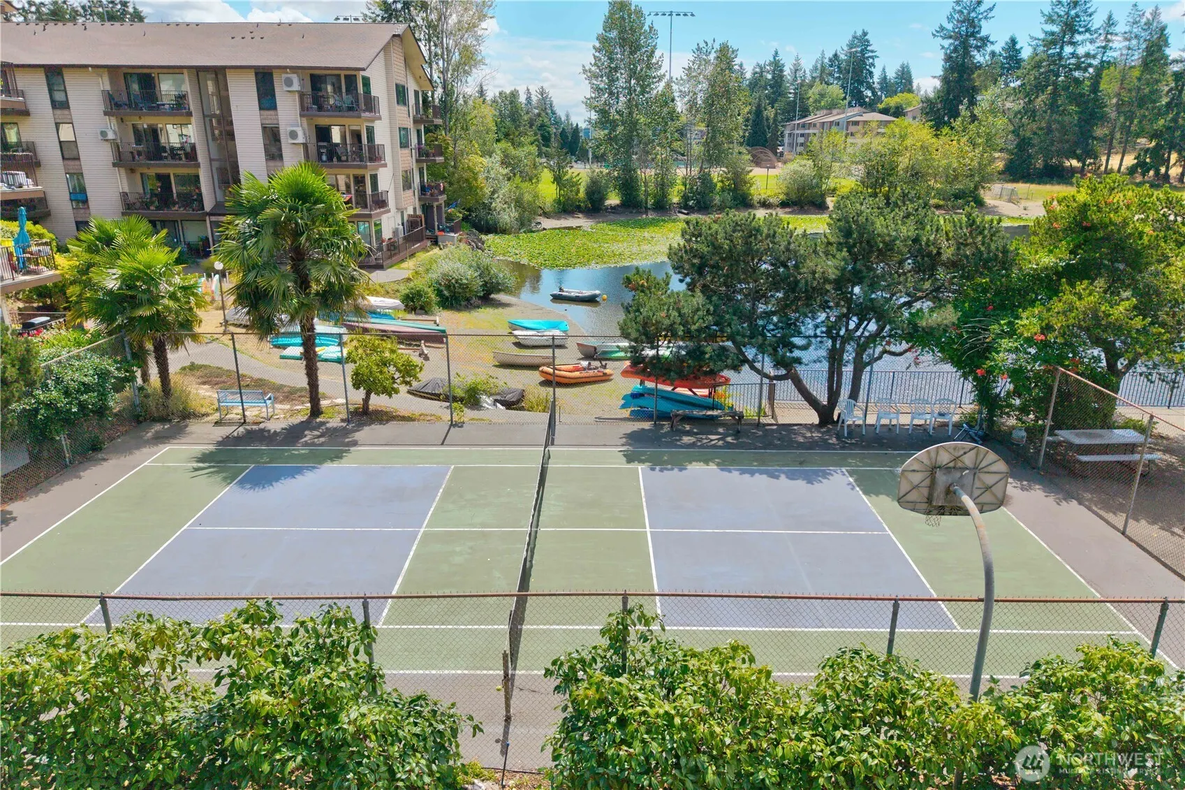 13229 Linden Avenue N #402B, Seattle, WA 98133-7565