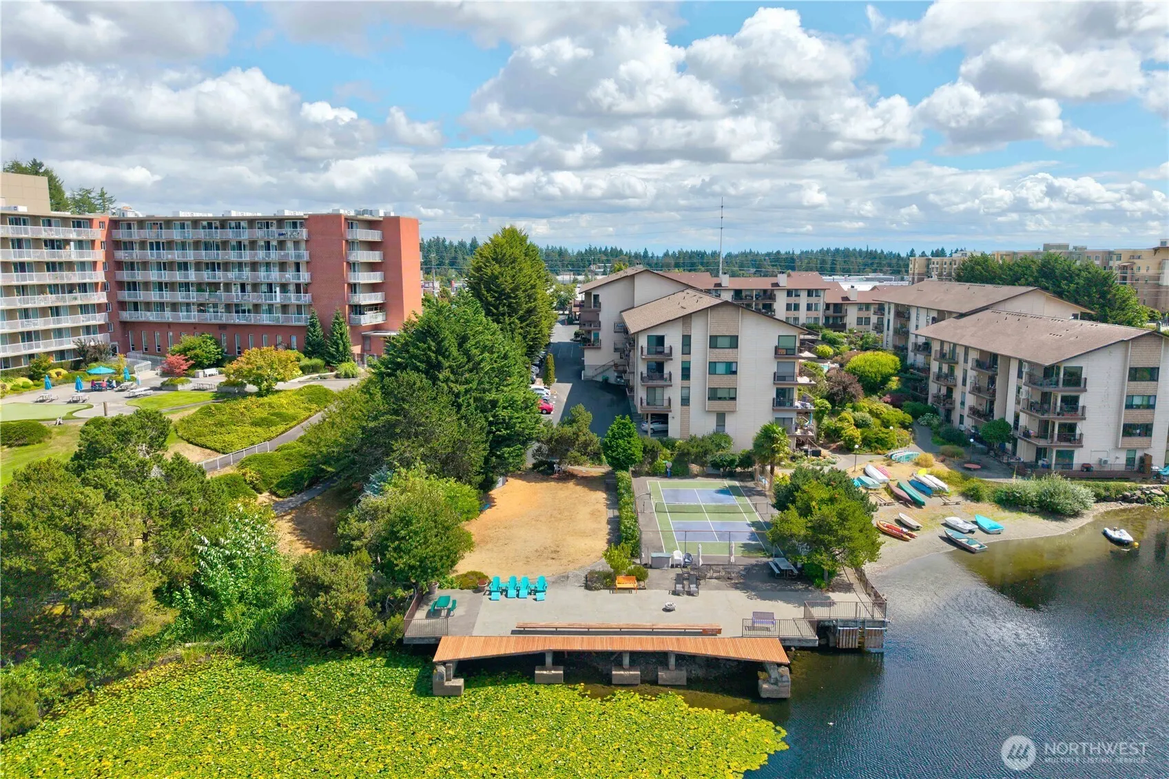 13229 Linden Avenue N #402B, Seattle, WA 98133-7565