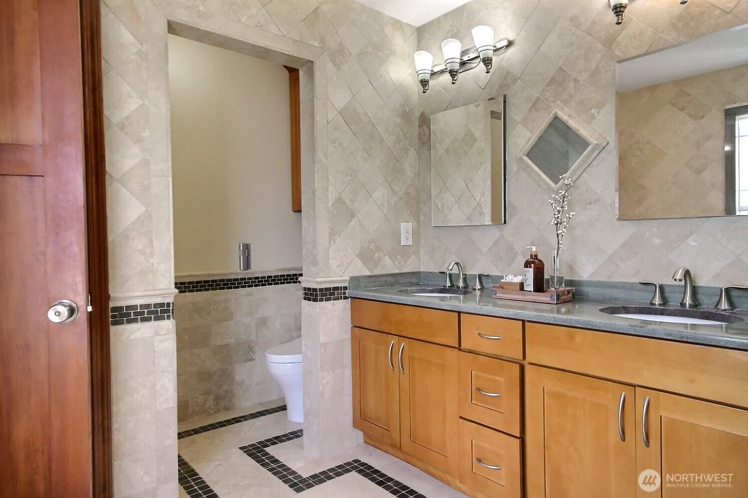 177 Glennwood Avenue SE, Renton, WA 98056