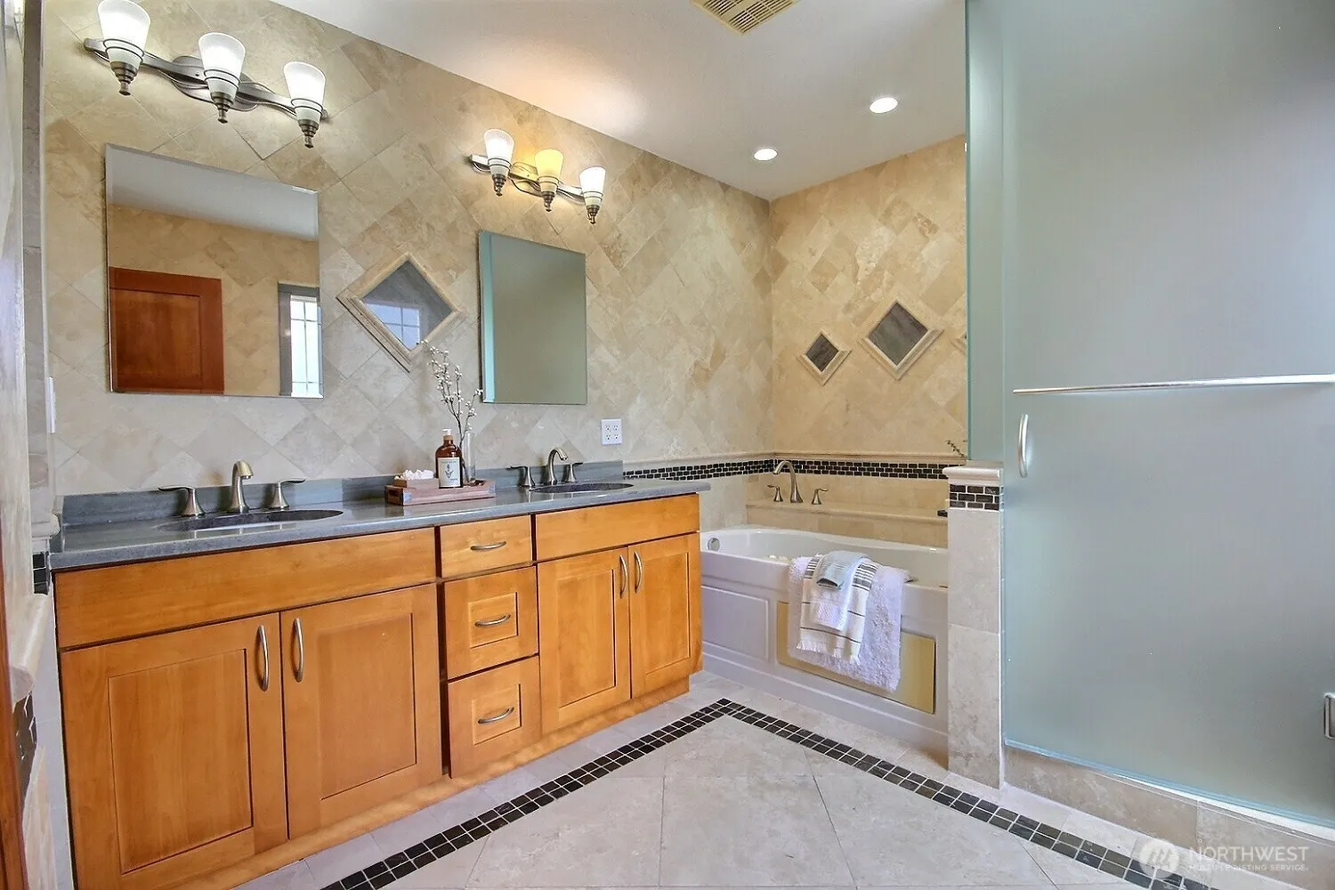 177 Glennwood Avenue SE, Renton, WA 98056