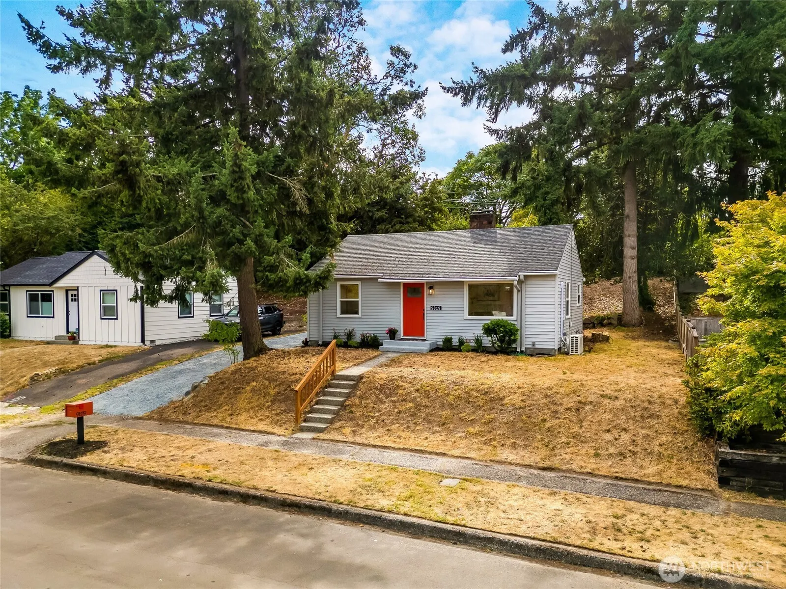9819 32nd Ave SW, Seattle, WA 98126