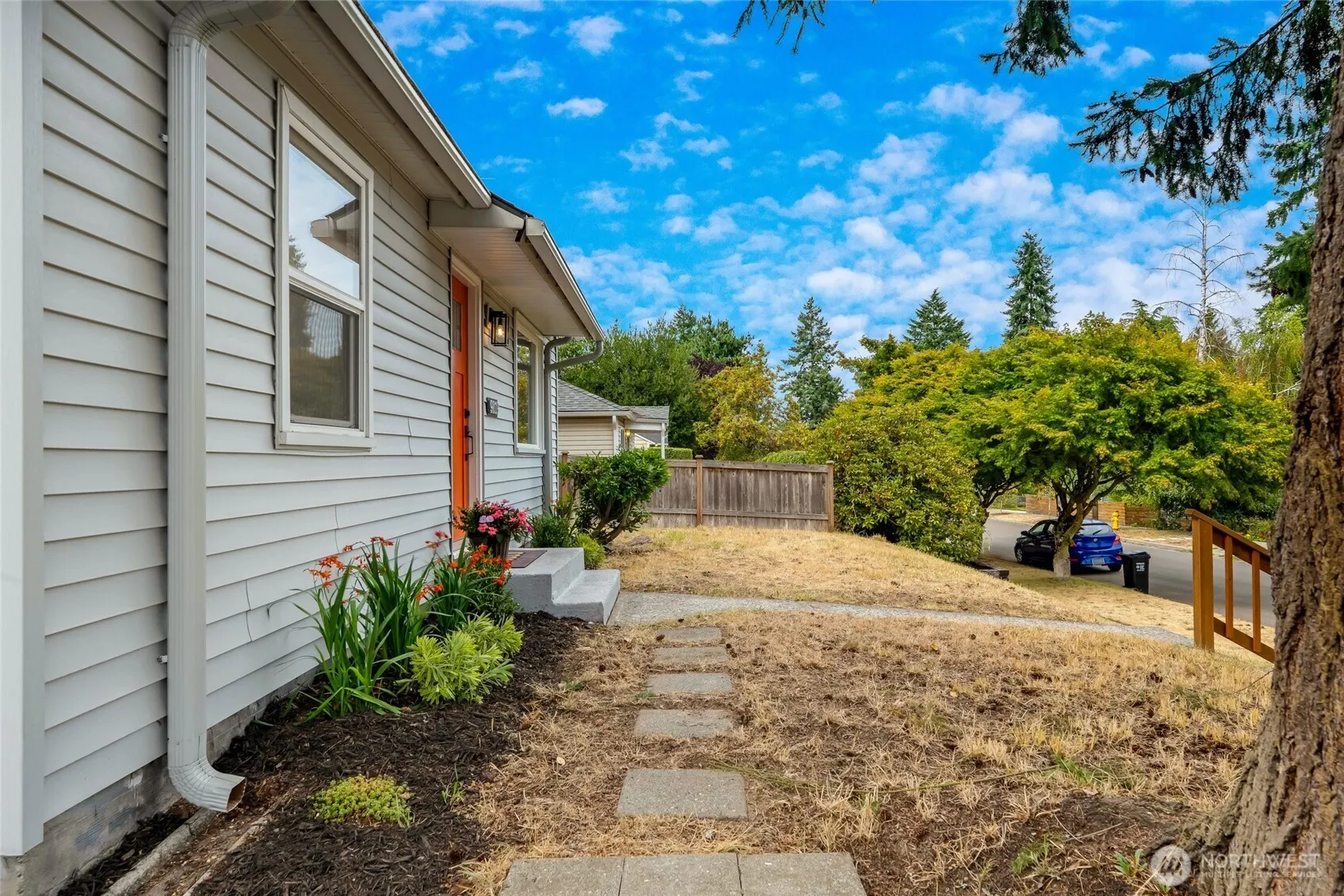 9819 32nd Ave SW, Seattle, WA 98126