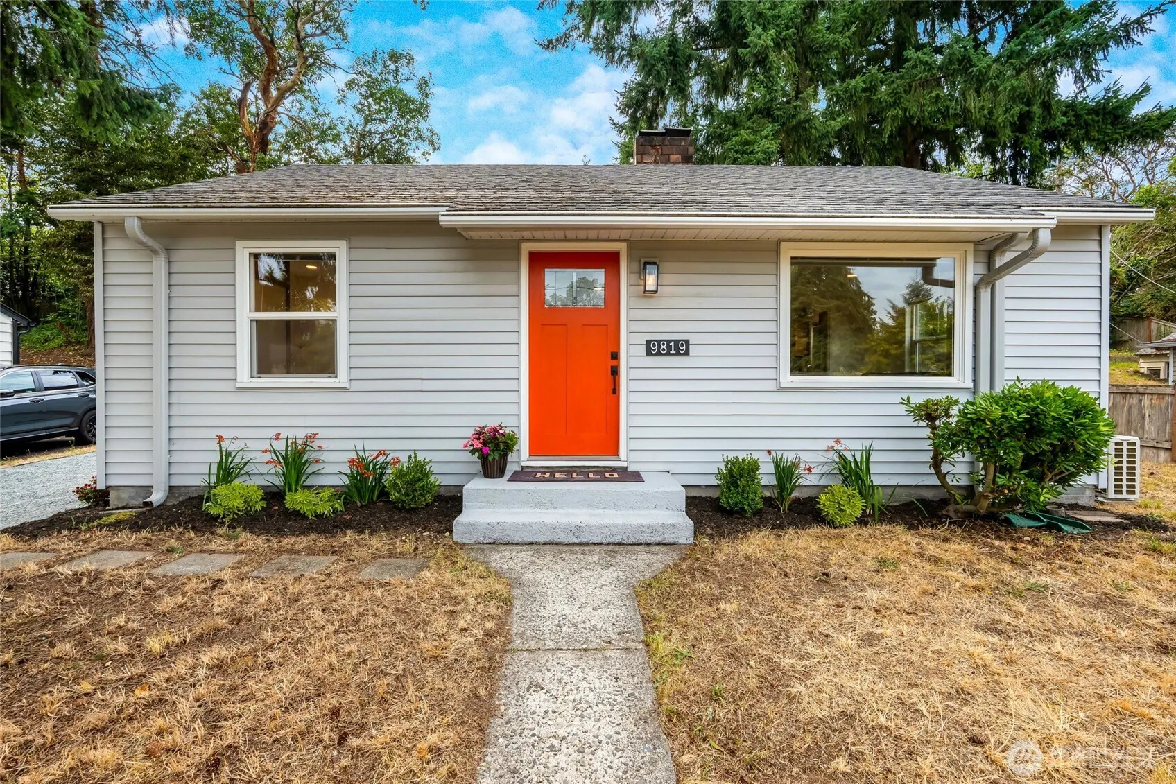 9819 32nd Ave SW, Seattle, WA 98126