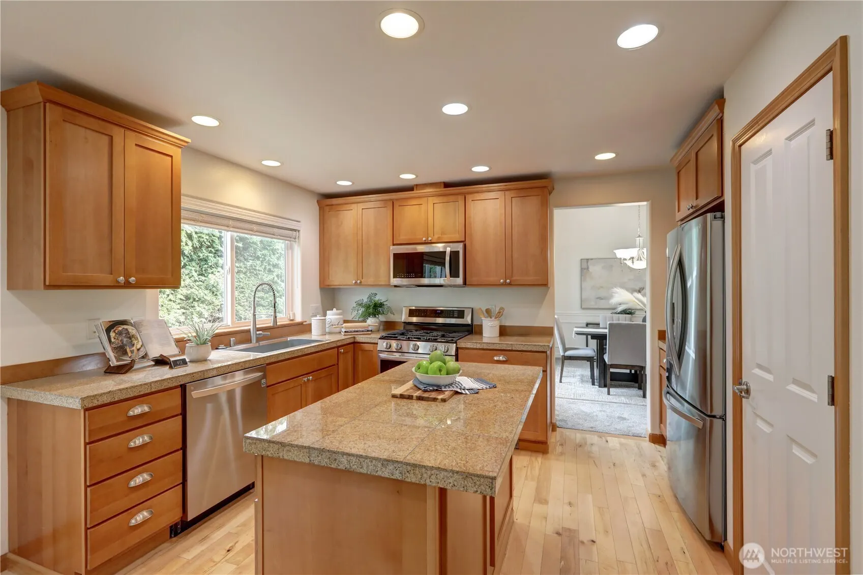 14332 Madison Way , Lynnwood, WA 98087