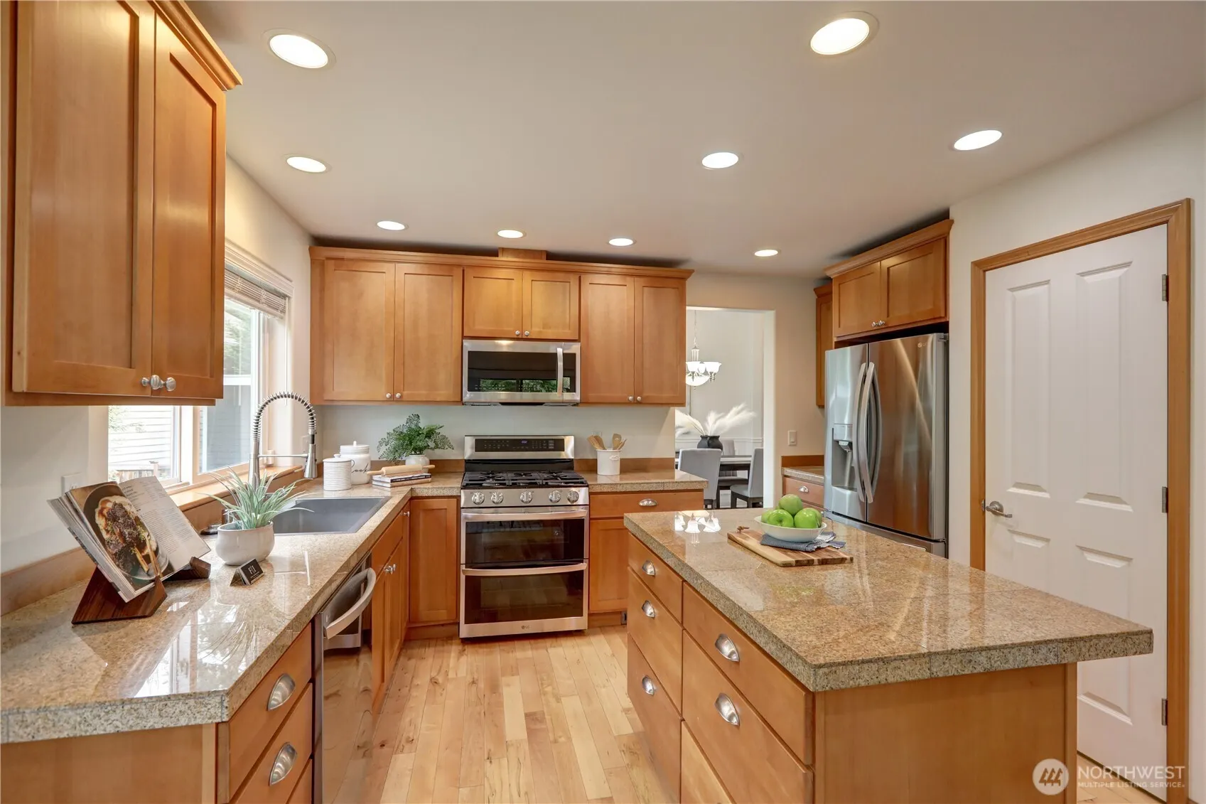 14332 Madison Way , Lynnwood, WA 98087