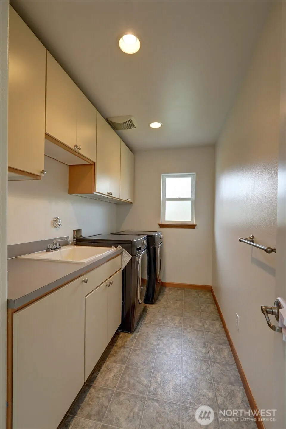 14332 Madison Way , Lynnwood, WA 98087