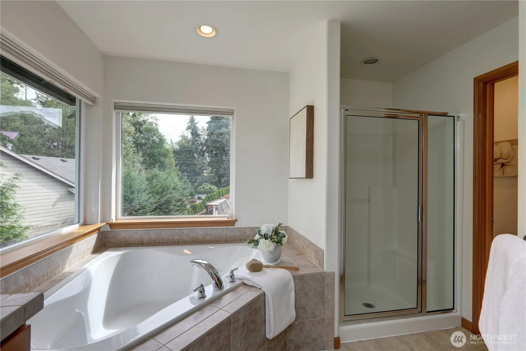 14332 Madison Way , Lynnwood, WA 98087