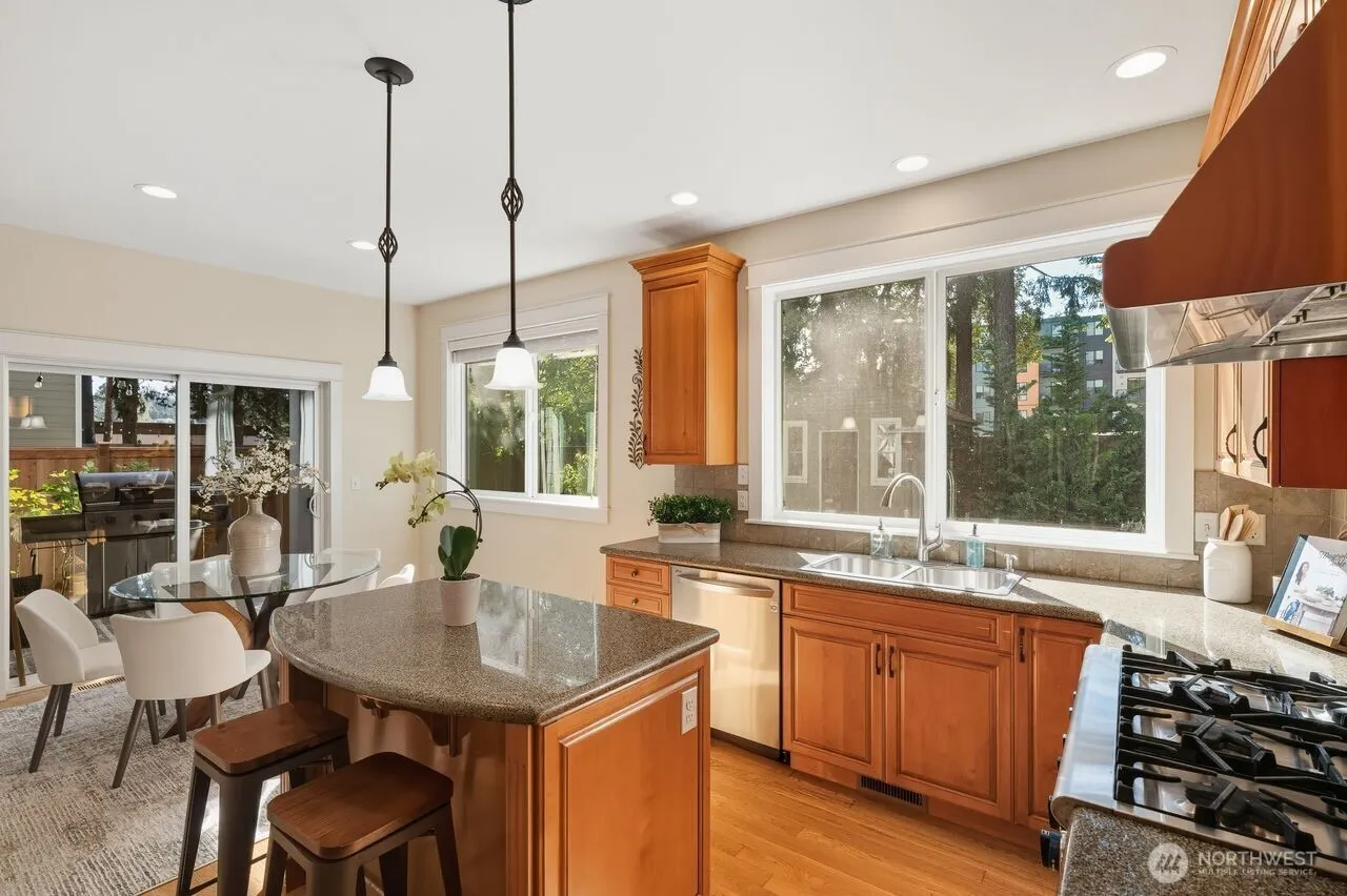 11609 NE 111th Street , Kirkland, WA 98033