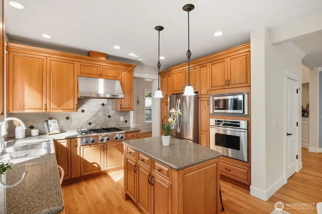 11609 NE 111th Street , Kirkland, WA 98033