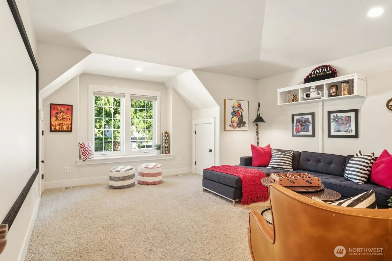 11609 NE 111th Street , Kirkland, WA 98033