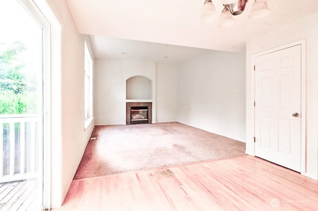 23924 139th Place , Kent, WA 98042
