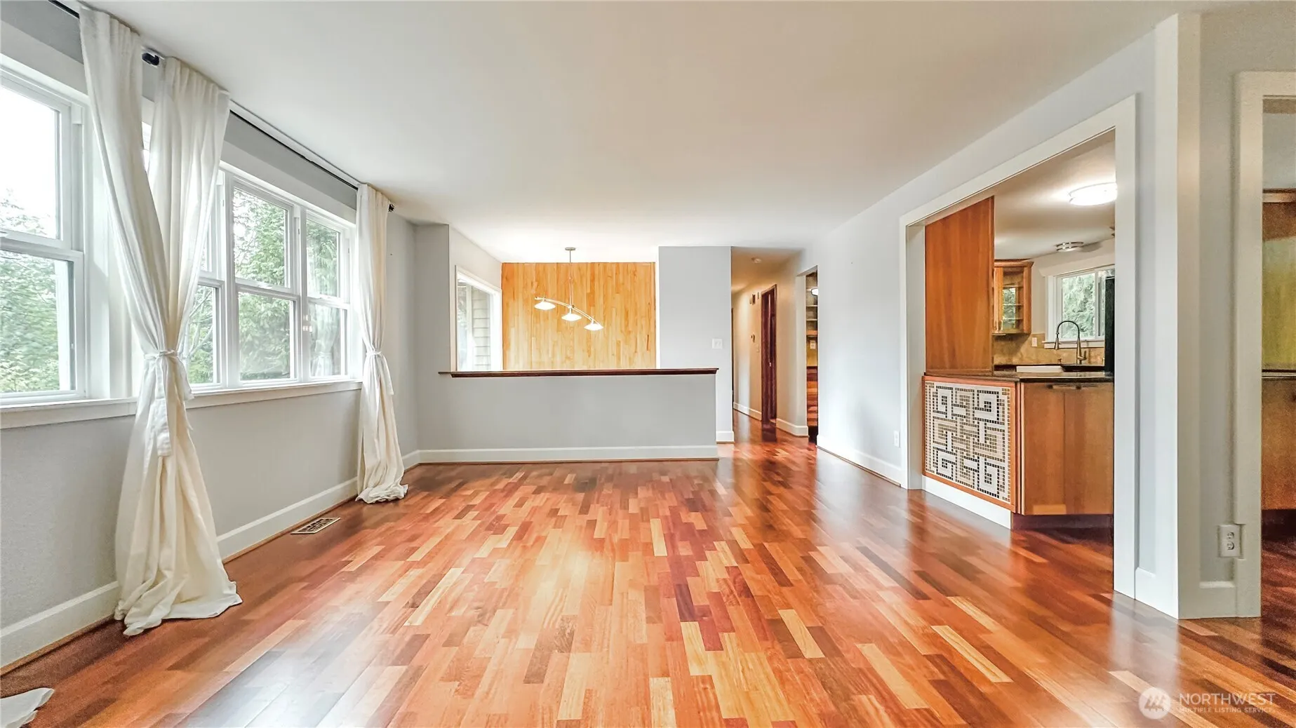 2830 216th Avenue SE, Sammamish, WA 98075