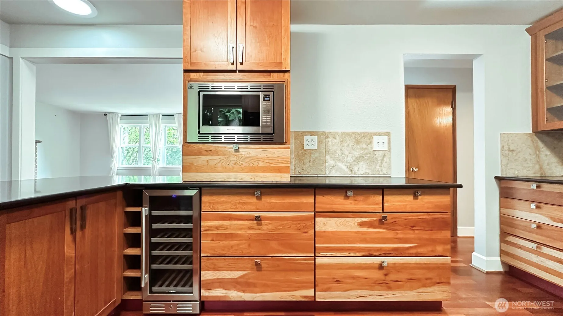 2830 216th Avenue SE, Sammamish, WA 98075