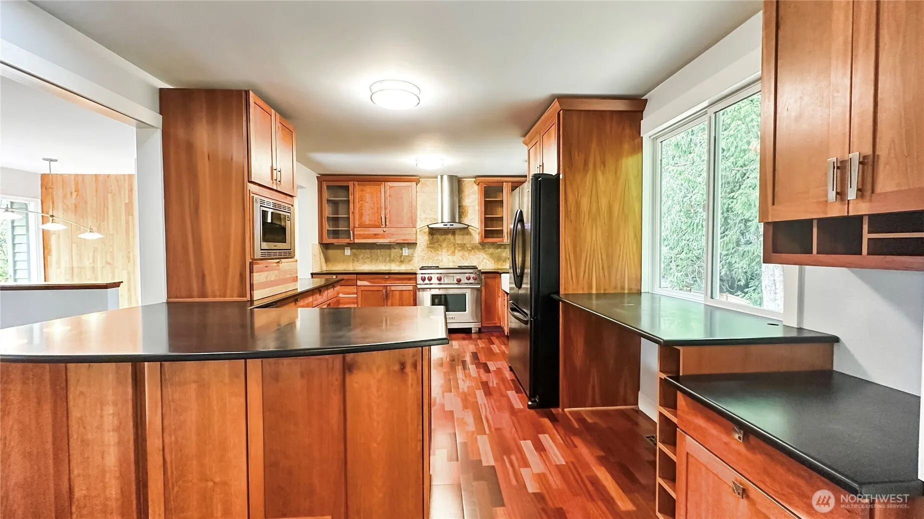 2830 216th Avenue SE, Sammamish, WA 98075