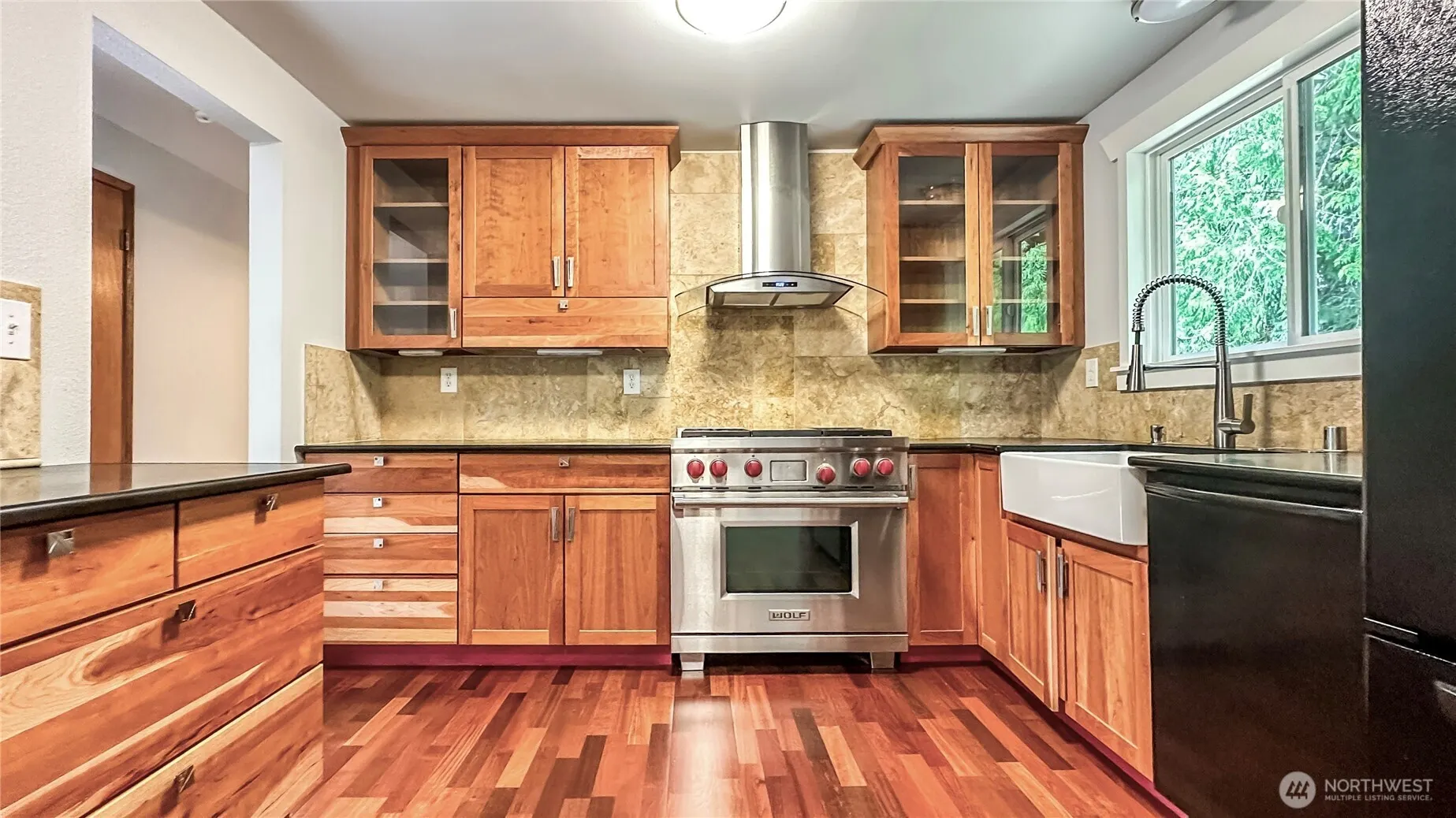 2830 216th Avenue SE, Sammamish, WA 98075