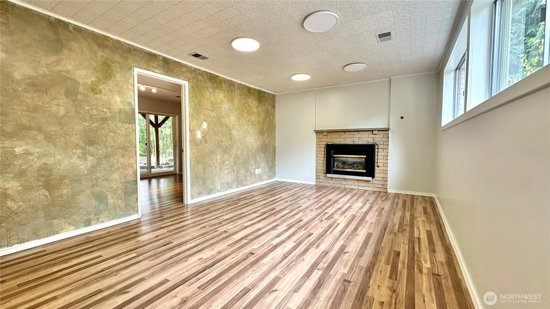 2830 216th Avenue SE, Sammamish, WA 98075