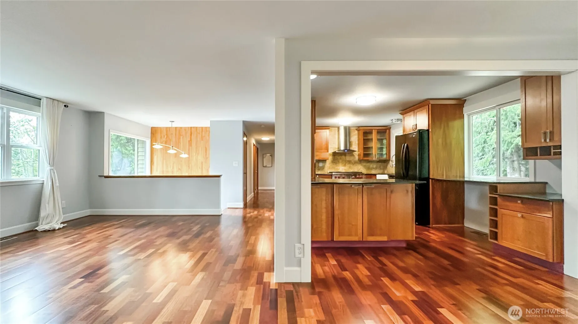2830 216th Avenue SE, Sammamish, WA 98075