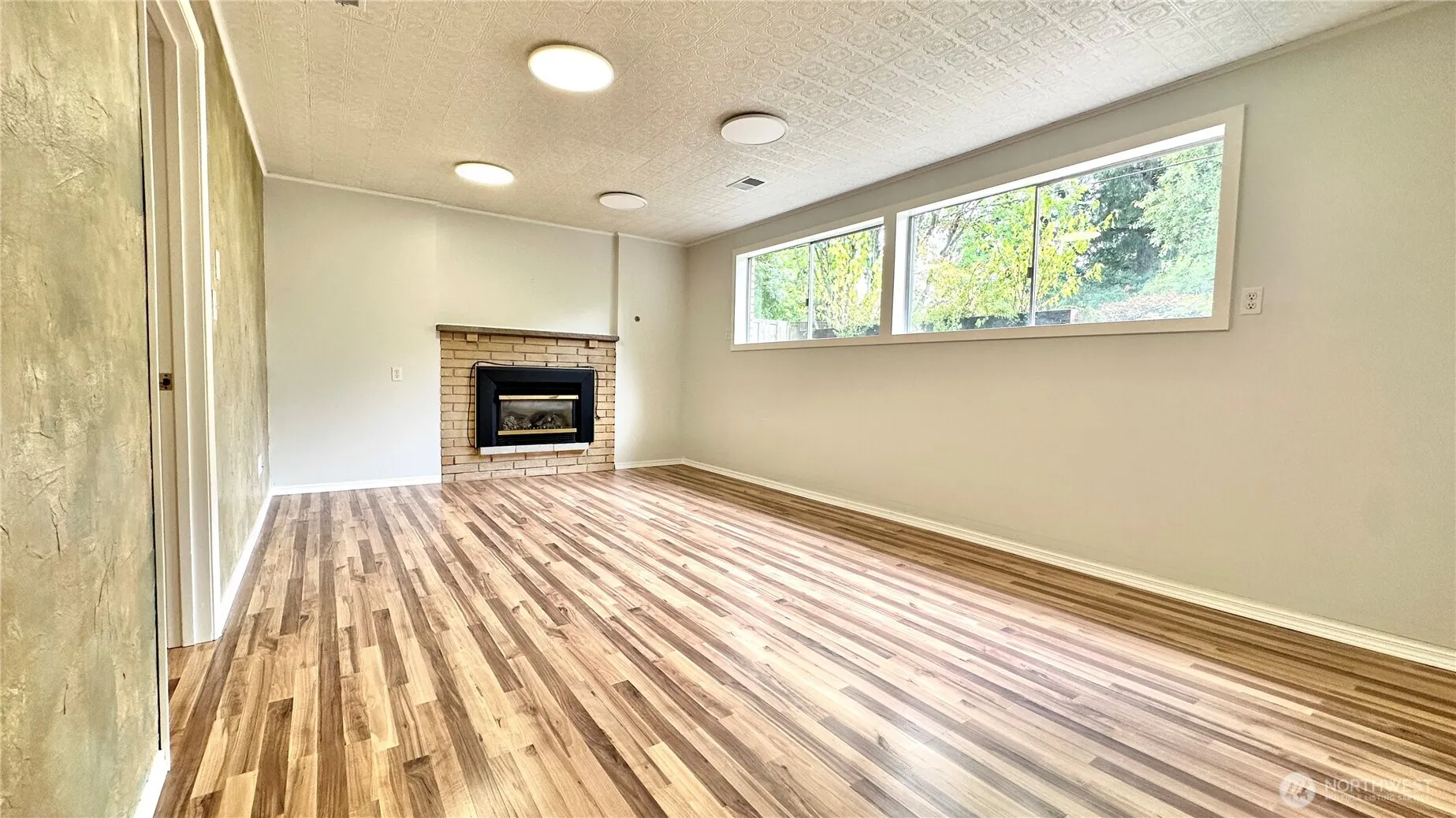 2830 216th Avenue SE, Sammamish, WA 98075