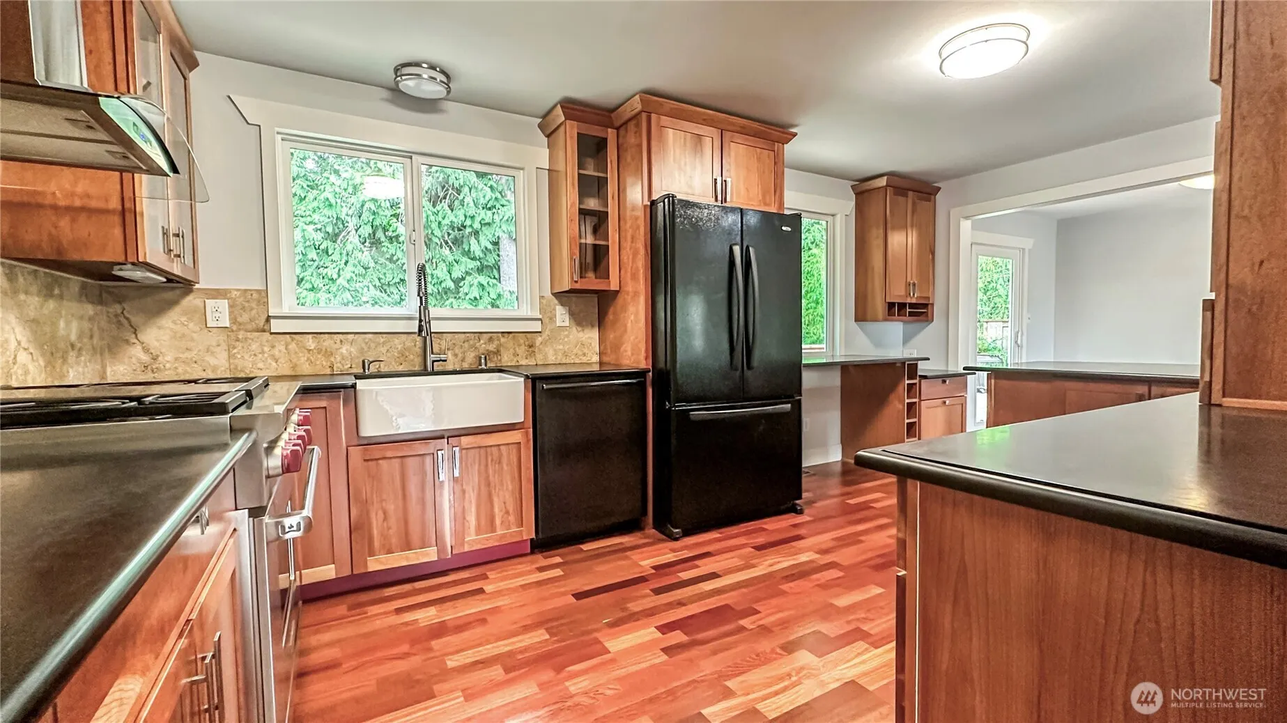 2830 216th Avenue SE, Sammamish, WA 98075