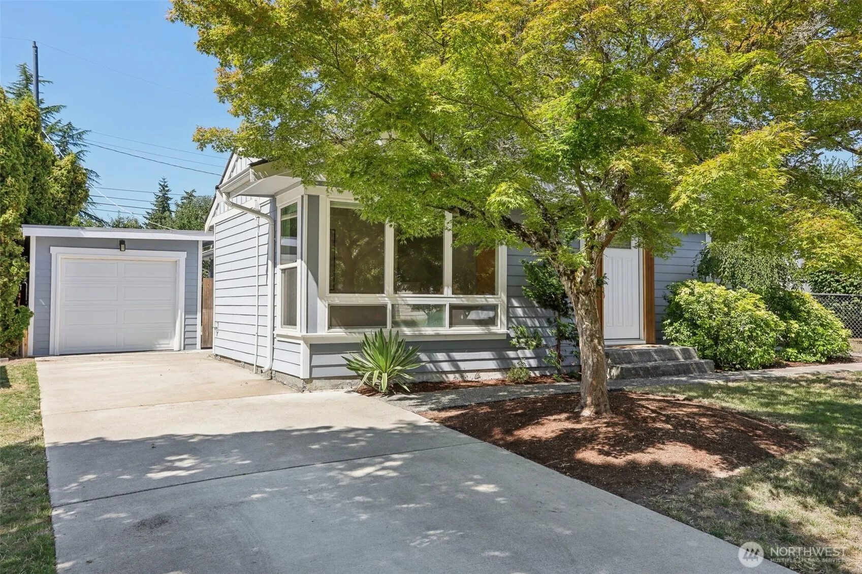 9215 30th Ave SW, Seattle, WA 98126