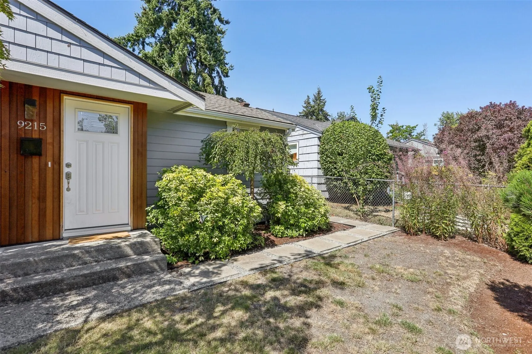 9215 30th Ave SW, Seattle, WA 98126