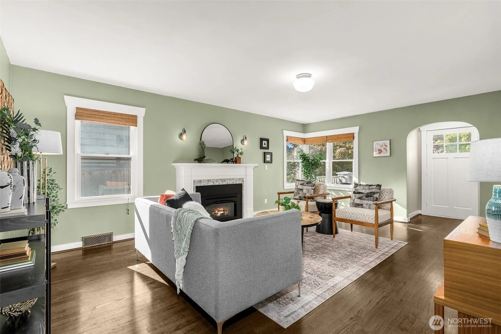 3759 SW Grayson Street , Seattle, WA 98126