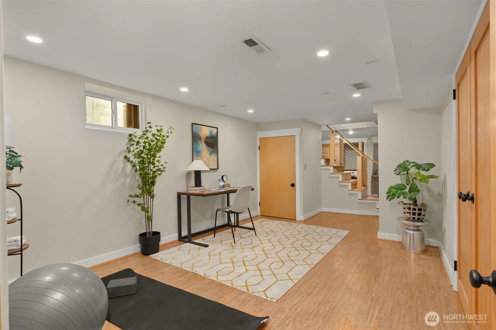 3759 SW Grayson Street , Seattle, WA 98126