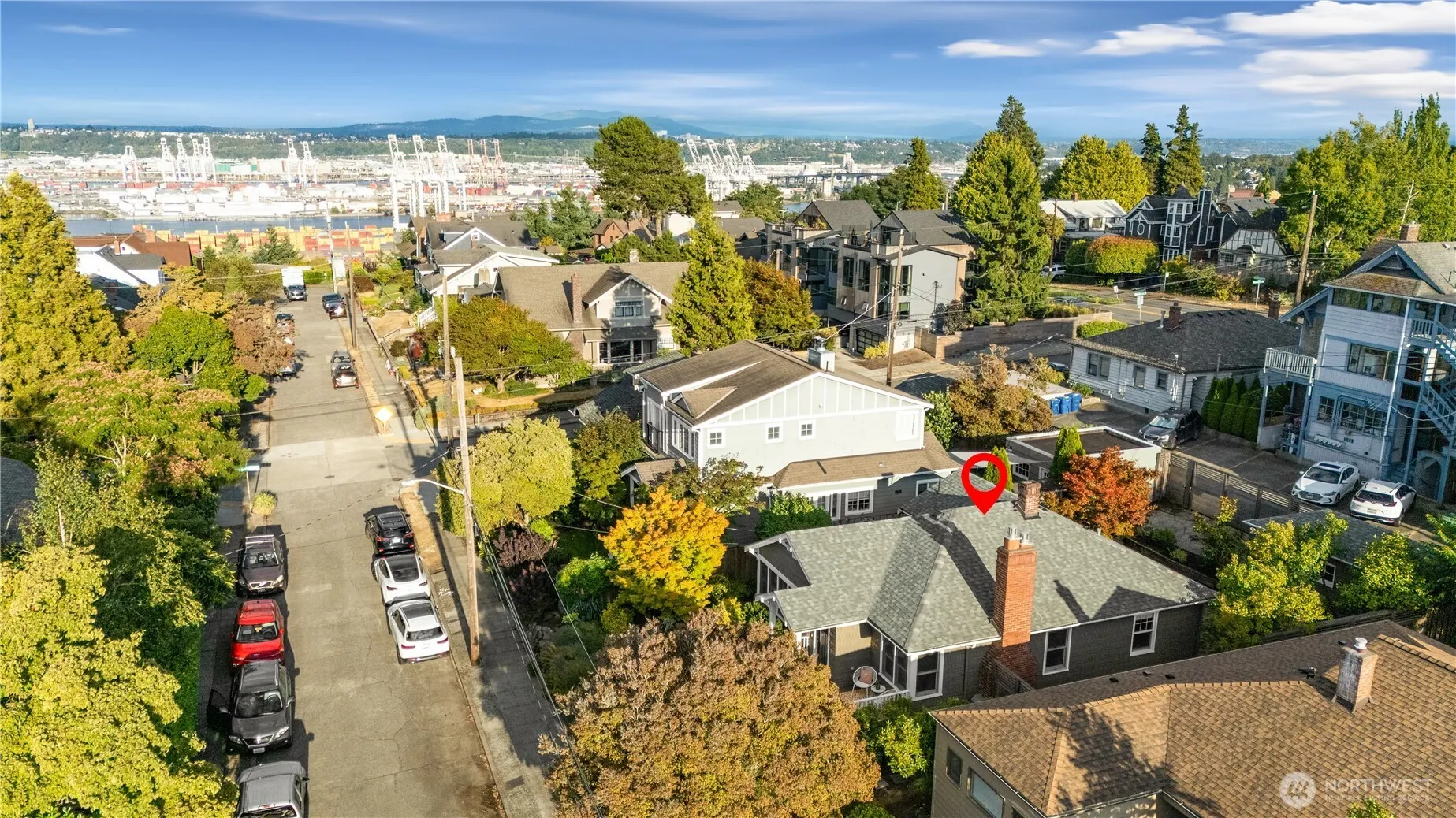 3759 SW Grayson Street , Seattle, WA 98126