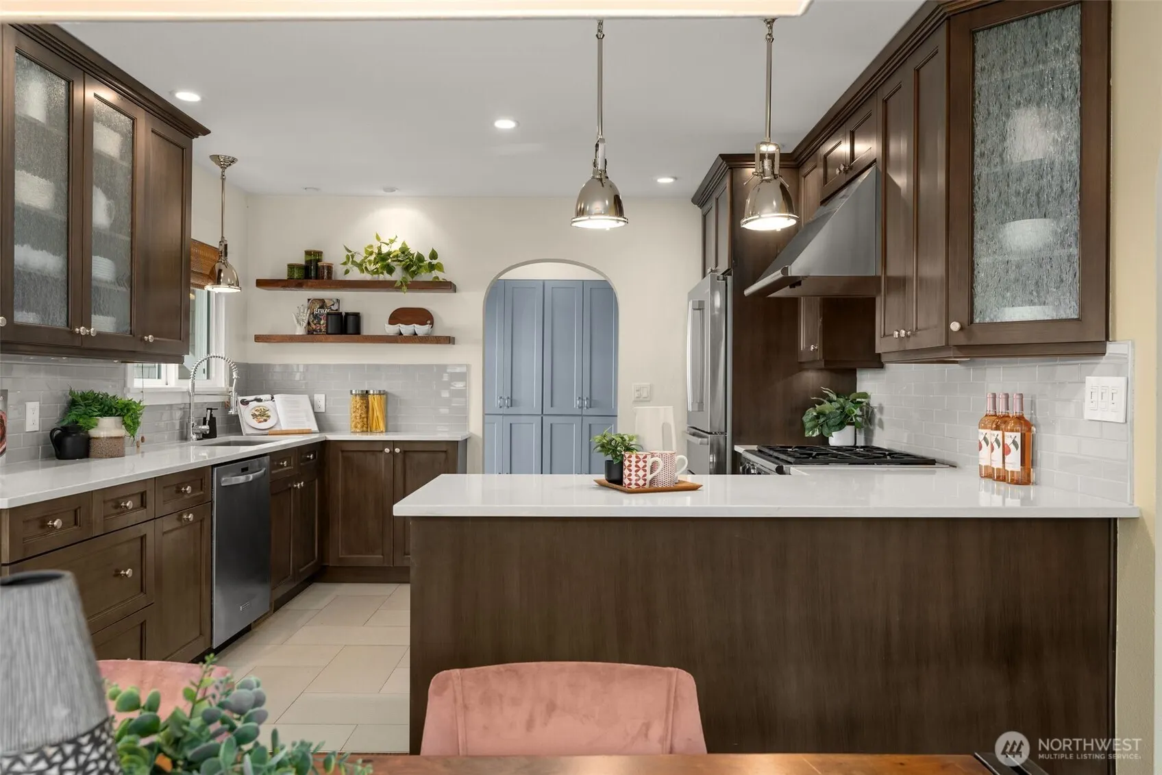 3759 SW Grayson Street , Seattle, WA 98126