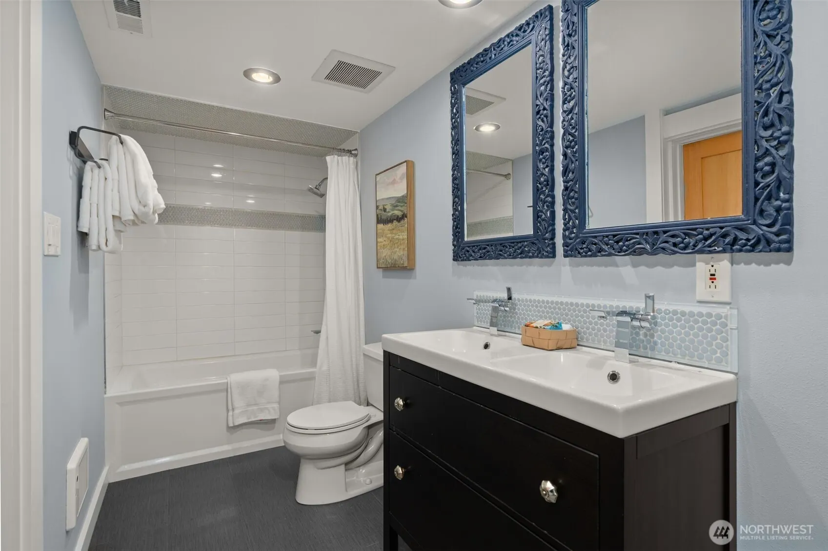 3759 SW Grayson Street , Seattle, WA 98126