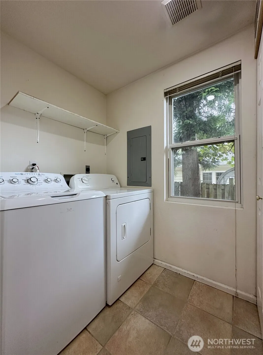 4008 NE 57th Street , Seattle, WA 98105