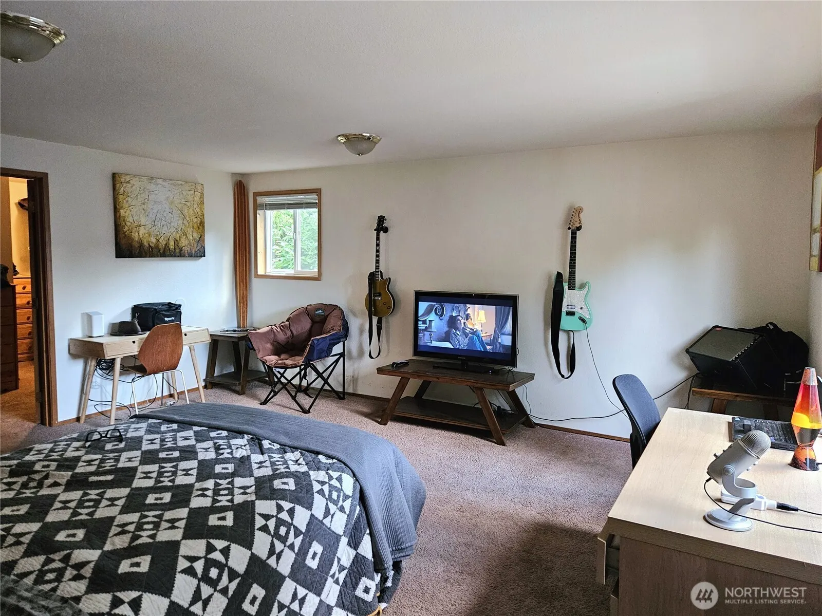 8803 15th Avenue NE, Seattle, WA 98115