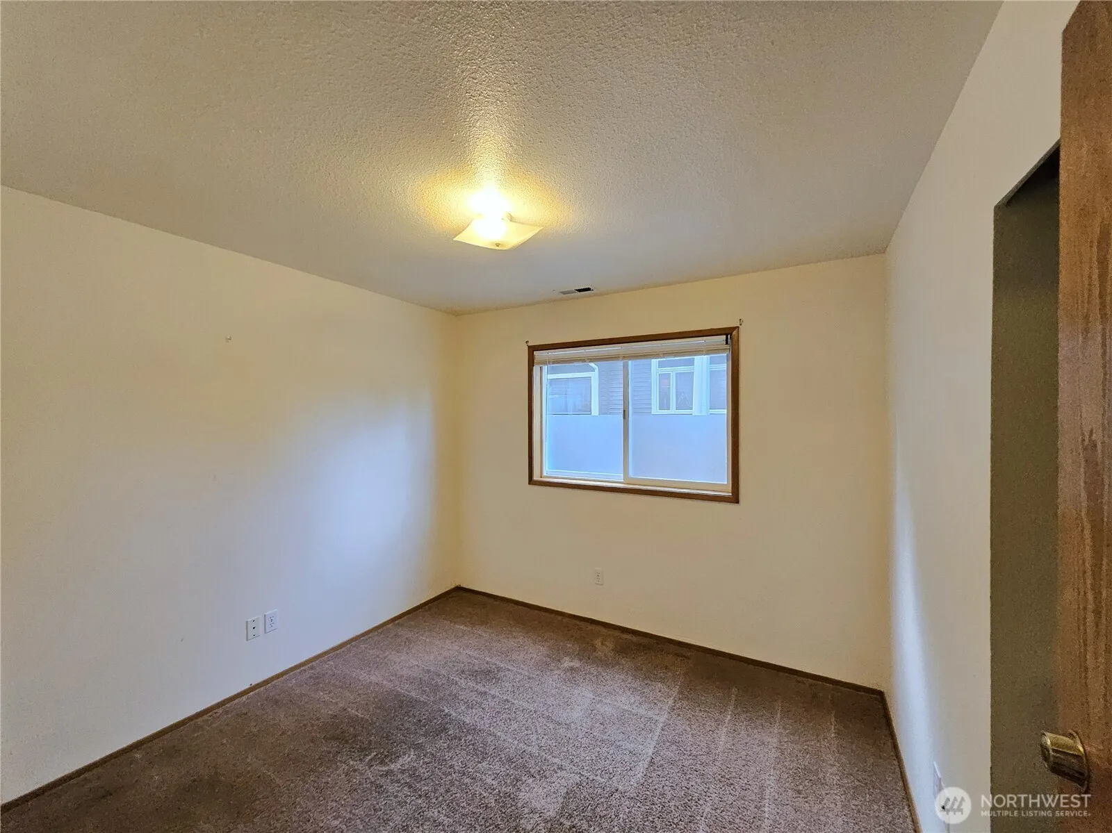 8803 15th Avenue NE, Seattle, WA 98115