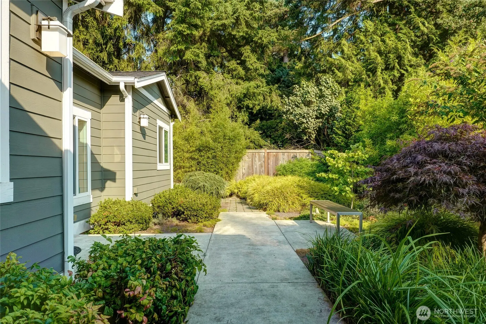 11752 82nd Avenue NE, Kirkland, WA 98034