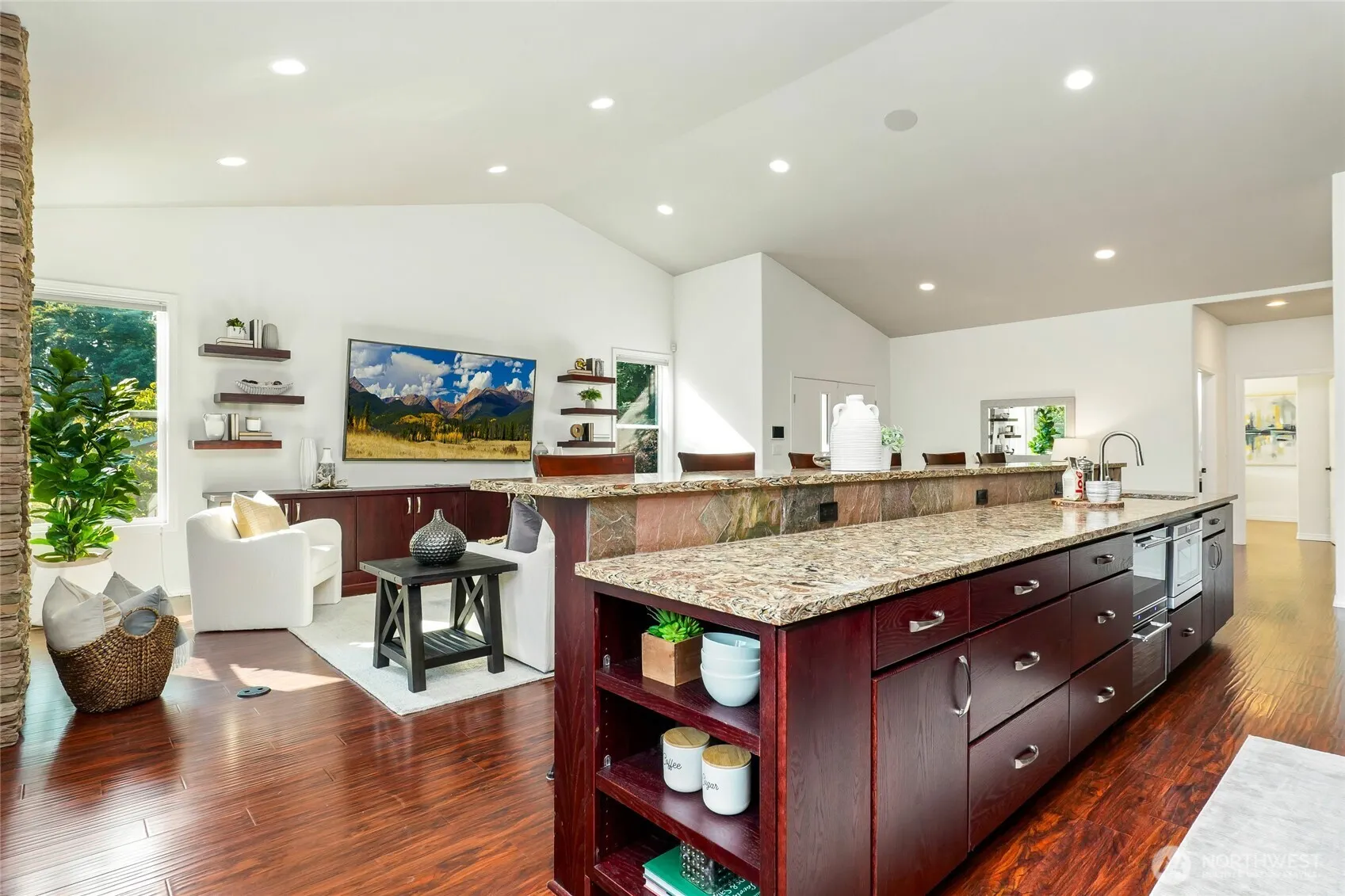 11752 82nd Avenue NE, Kirkland, WA 98034