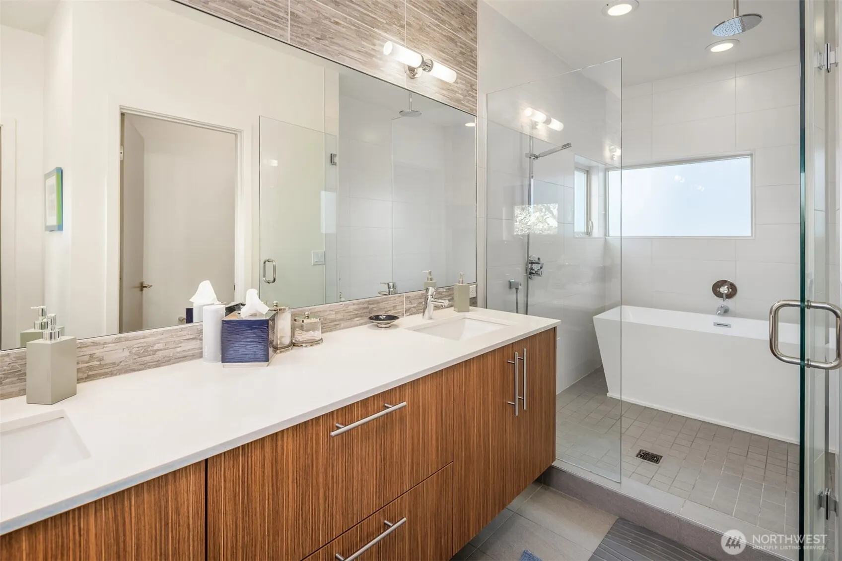 928 34th Avenue , Seattle, WA 98122