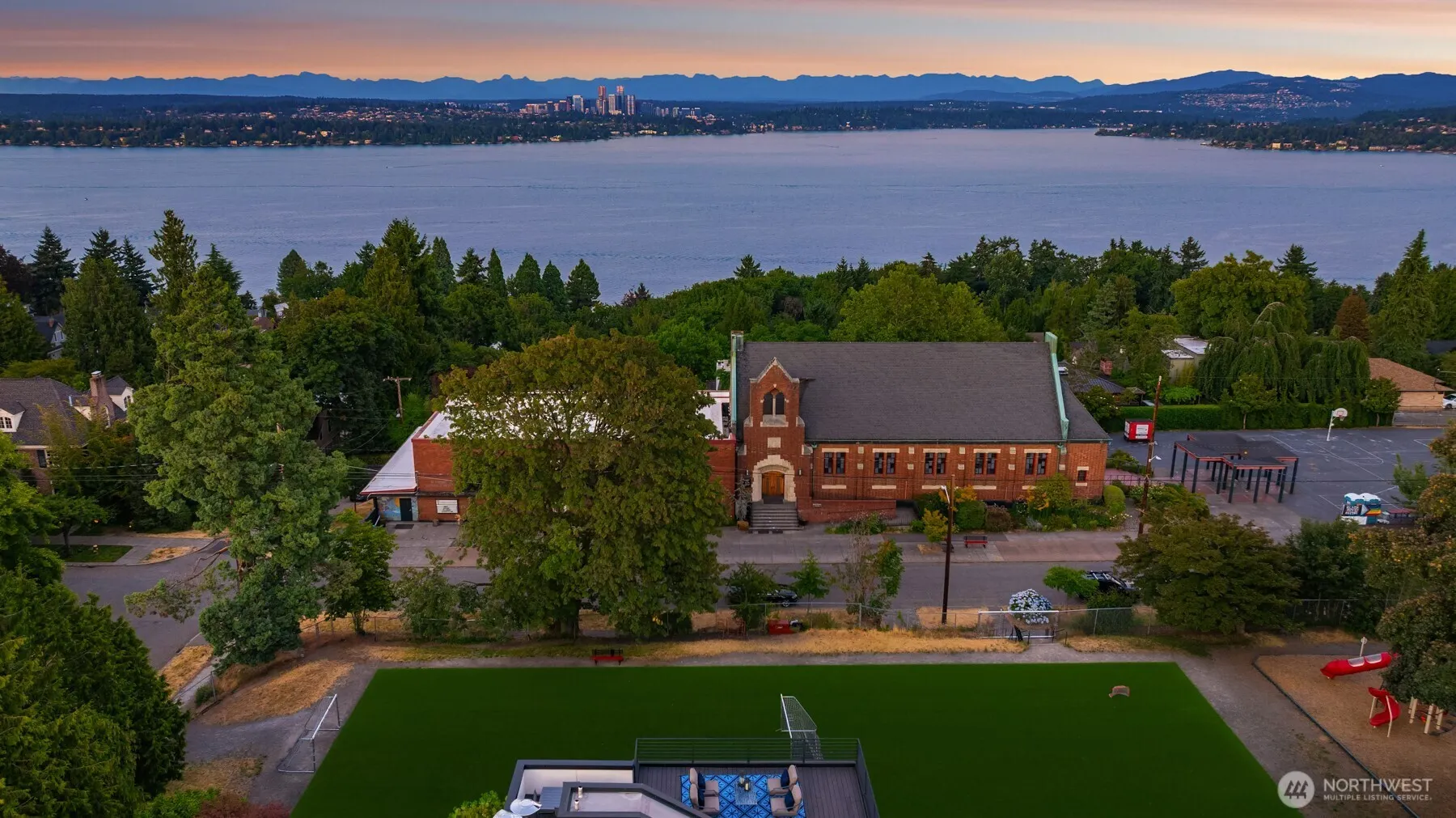 928 34th Avenue , Seattle, WA 98122