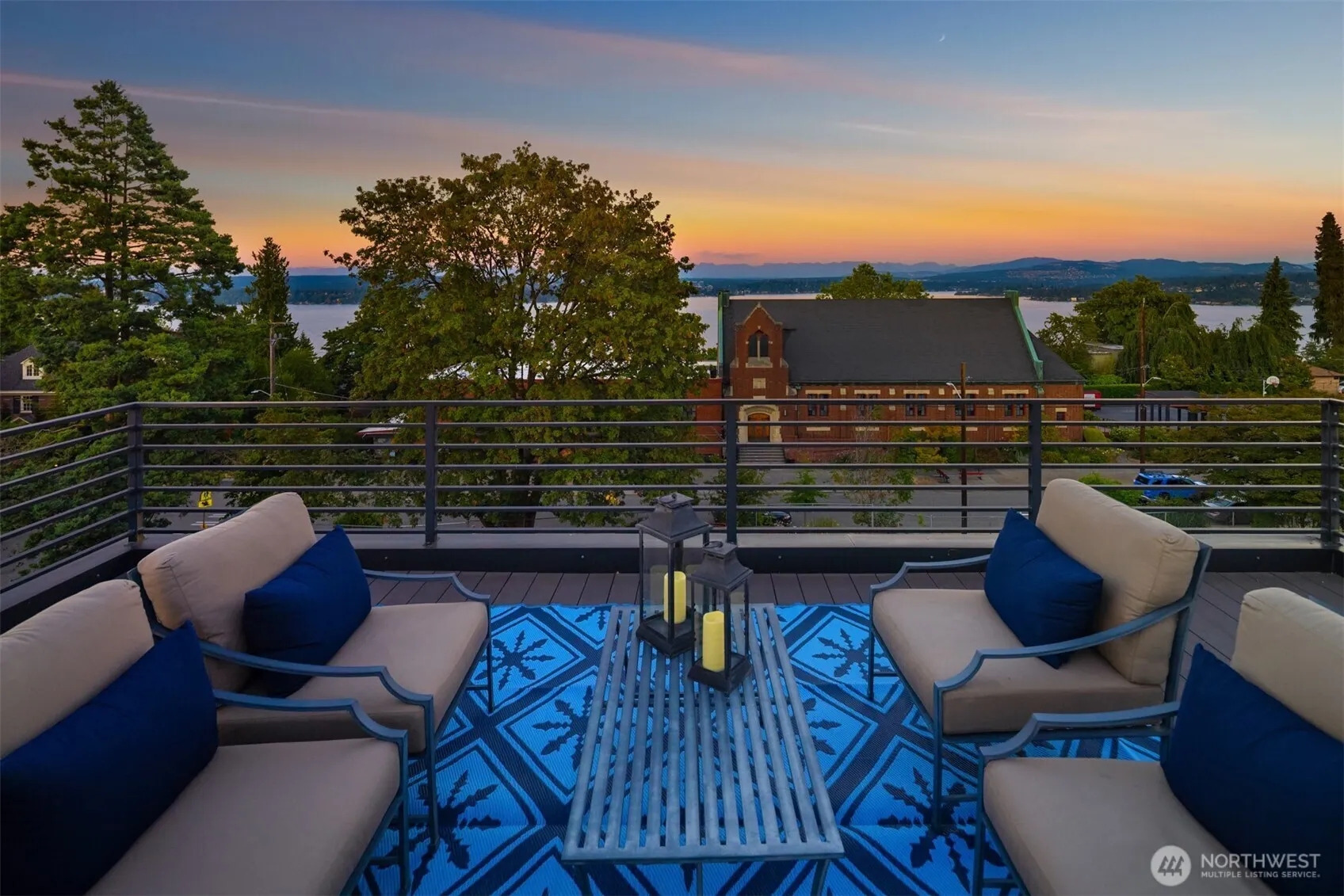 928 34th Avenue , Seattle, WA 98122
