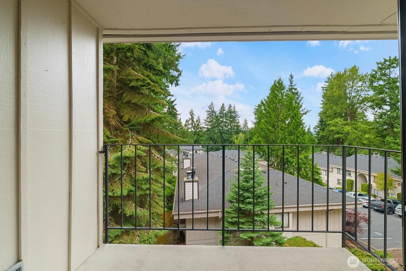 12744 NE 116th Street #K33, Kirkland, WA 98034
