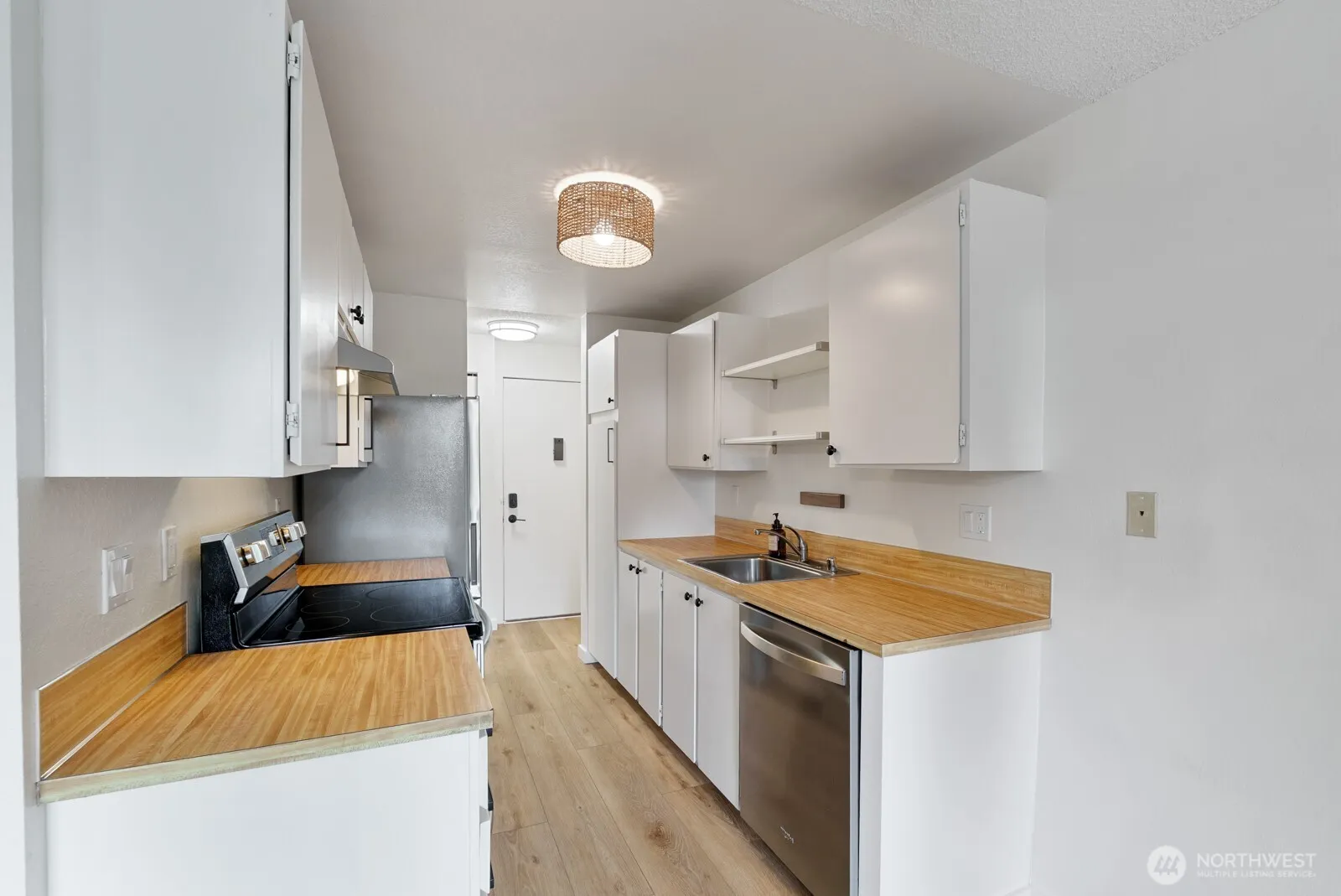 12744 NE 116th Street #K33, Kirkland, WA 98034