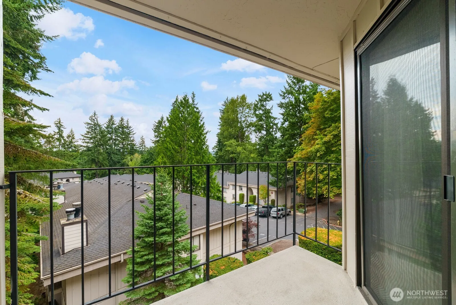 12744 NE 116th Street #K33, Kirkland, WA 98034