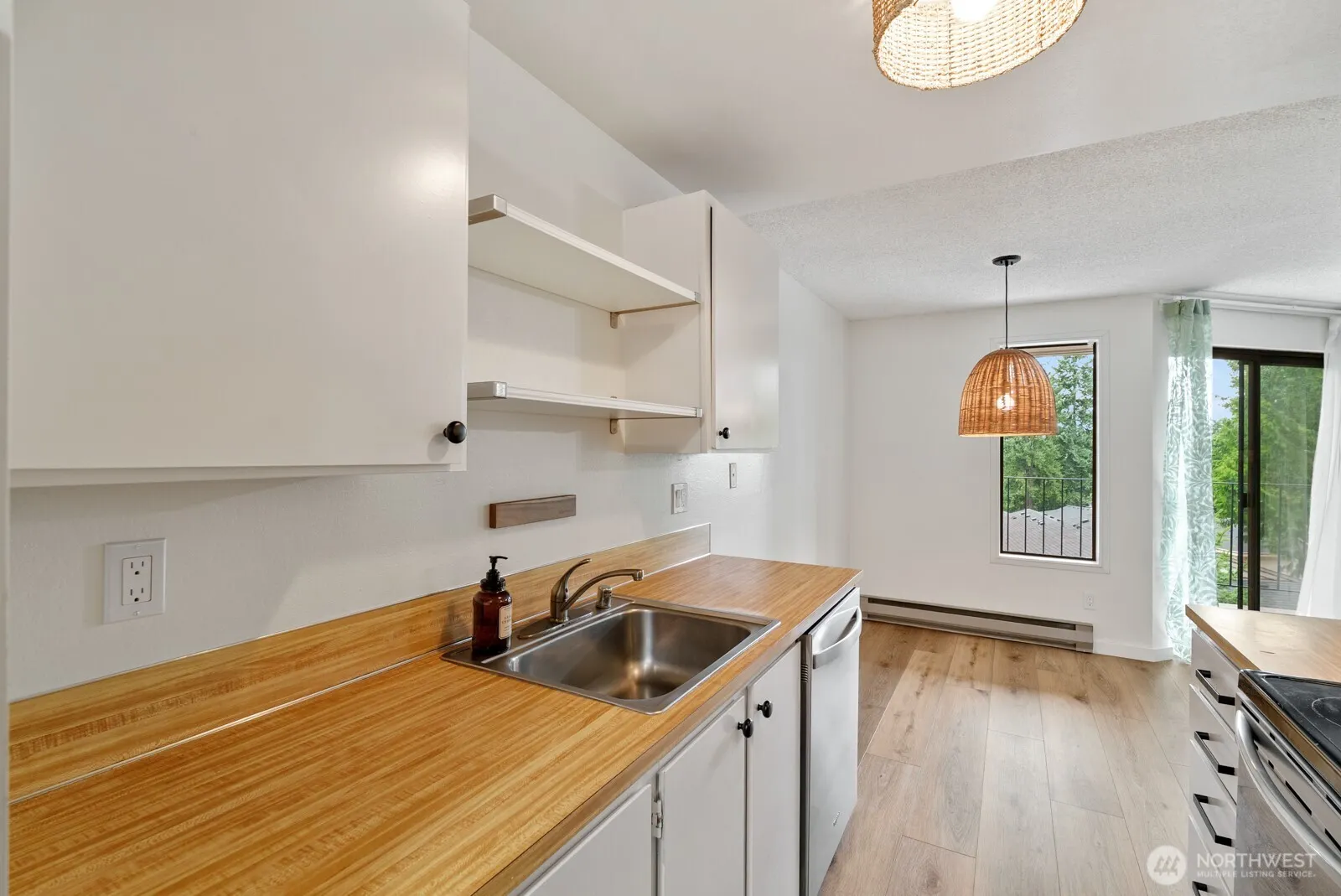 12744 NE 116th Street #K33, Kirkland, WA 98034