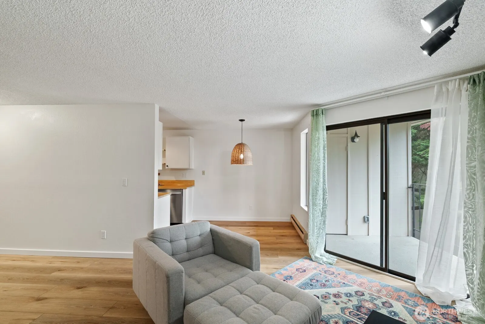 12744 NE 116th Street #K33, Kirkland, WA 98034