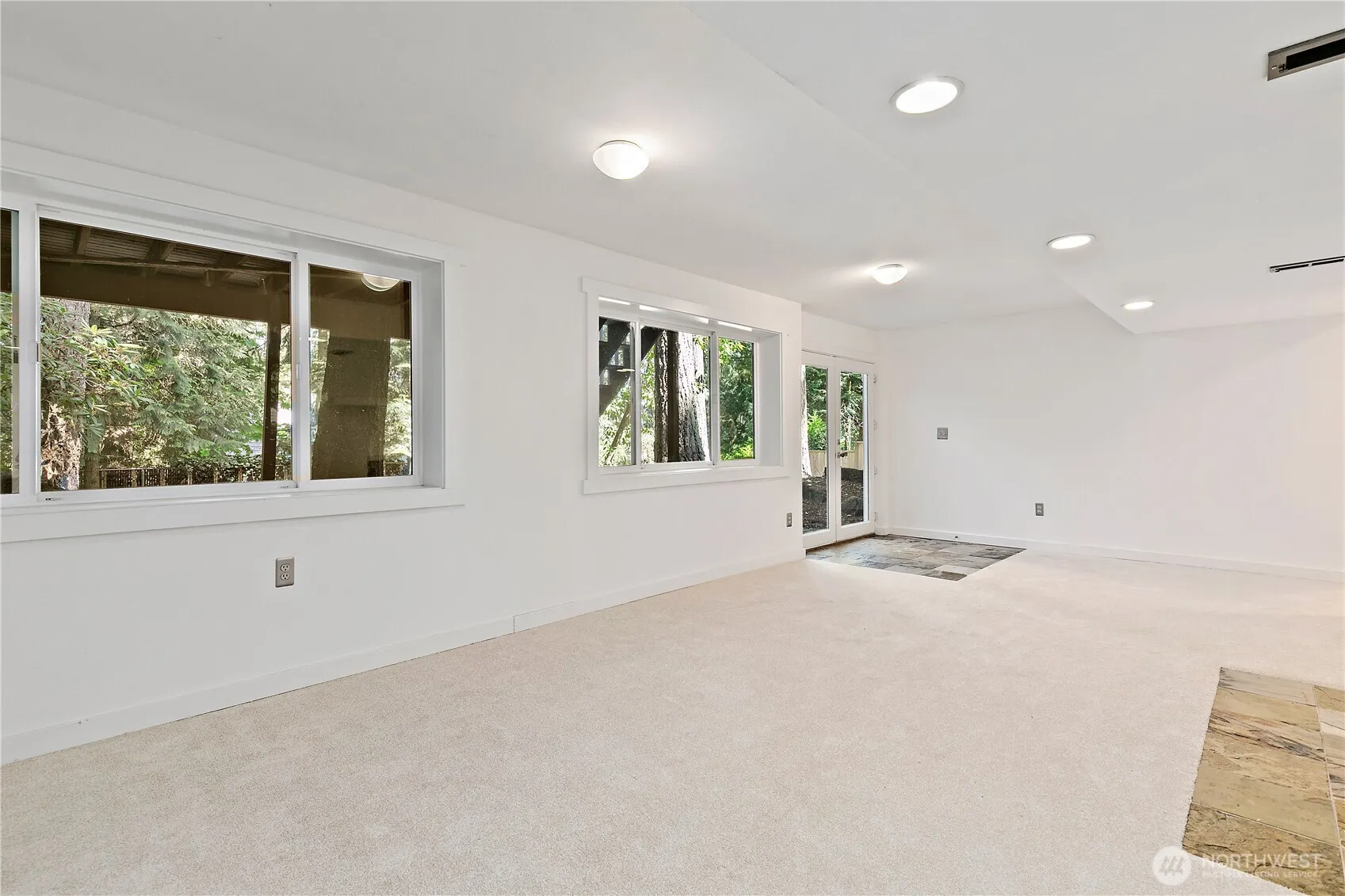 15916 SE 42nd Place , Bellevue, WA 98006