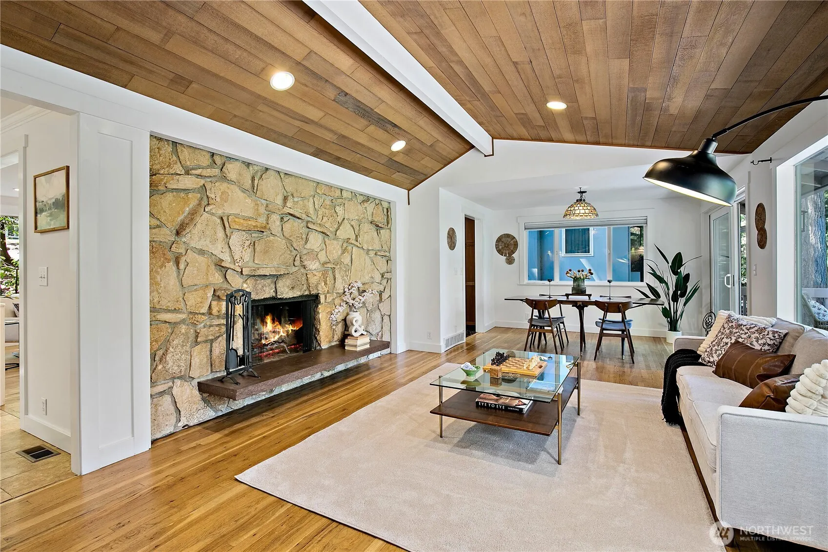 15916 SE 42nd Place , Bellevue, WA 98006