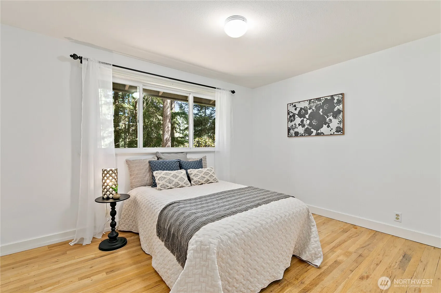 15916 SE 42nd Place , Bellevue, WA 98006