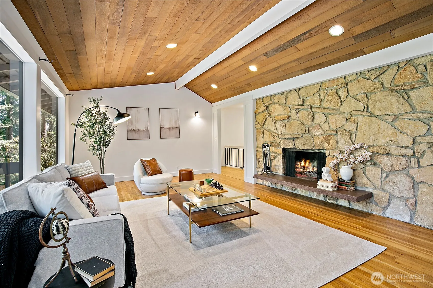 15916 SE 42nd Place , Bellevue, WA 98006