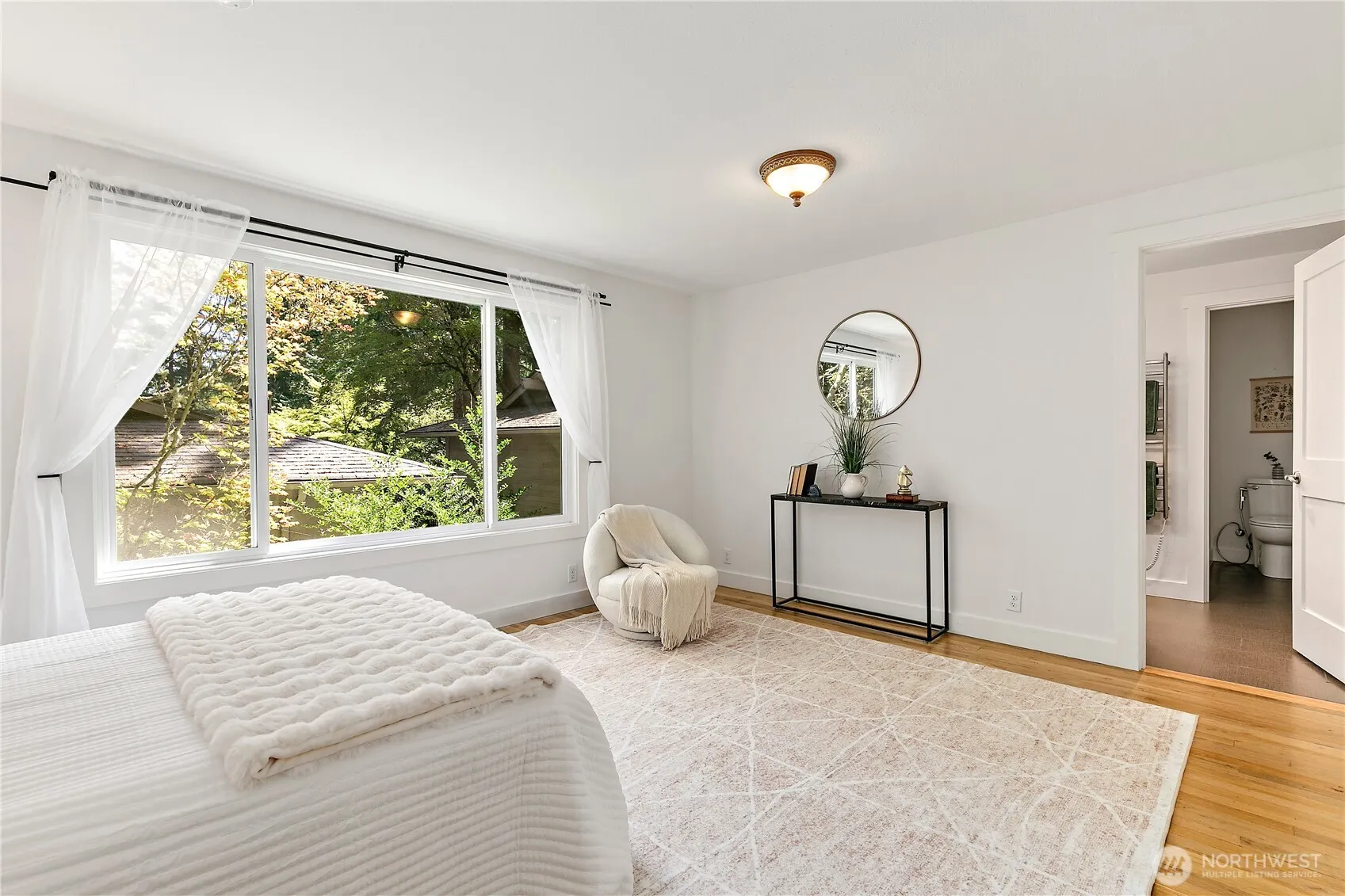 15916 SE 42nd Place , Bellevue, WA 98006